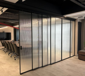 Раздвижные цельностеклянные перегородки NAYADA SmartWall G5